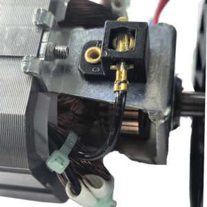 Motor 220v da Batedeira Oster Obat621/651/610 - Image 3